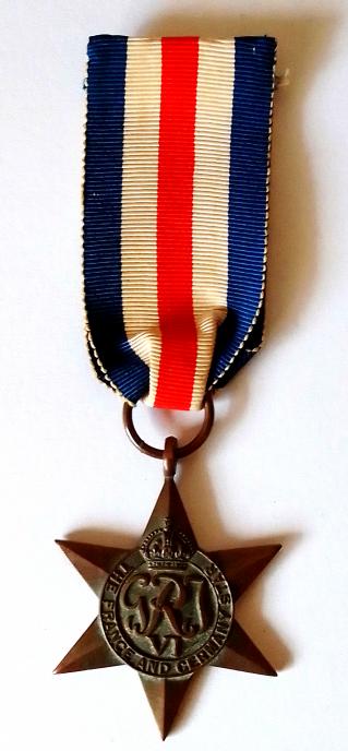 WW2 France & Germany Star with original ribbon