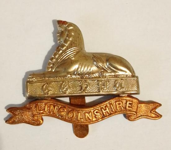 WW2 Lincolnshire Bi-metal Cap Badge