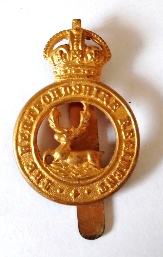 WW2 Period Hertfordshire Regiment Cap Badge