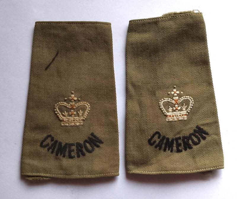 Matching Pair of Queens Own Highlanders / Cameron Highlanders Rank Insignia