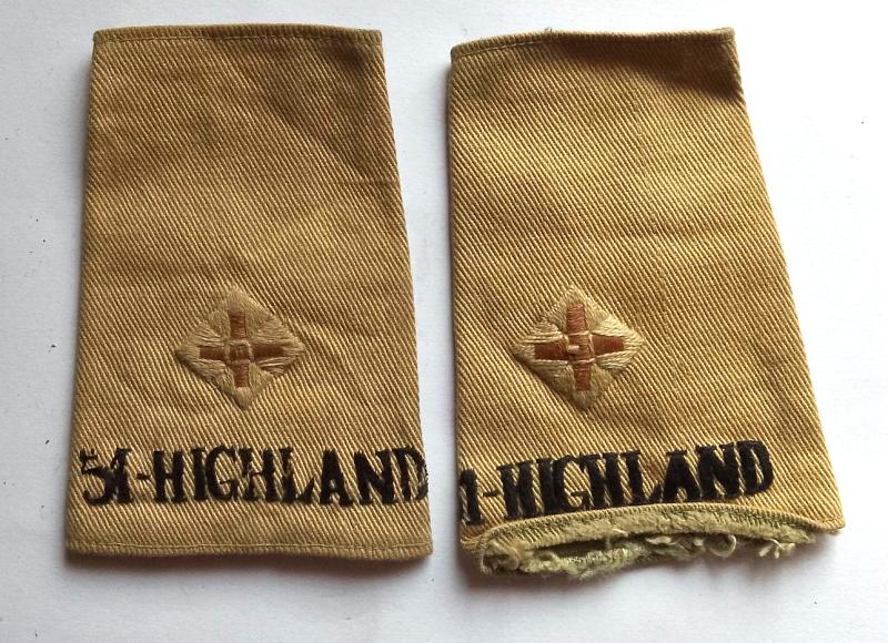Matching Pair of Queens Own Highlanders / 51 st Highlanders Rank Insignia