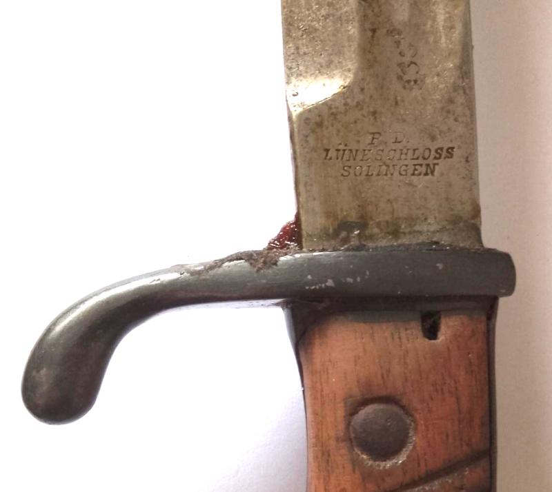 WW1 Butcher Bayonet with Scabbard